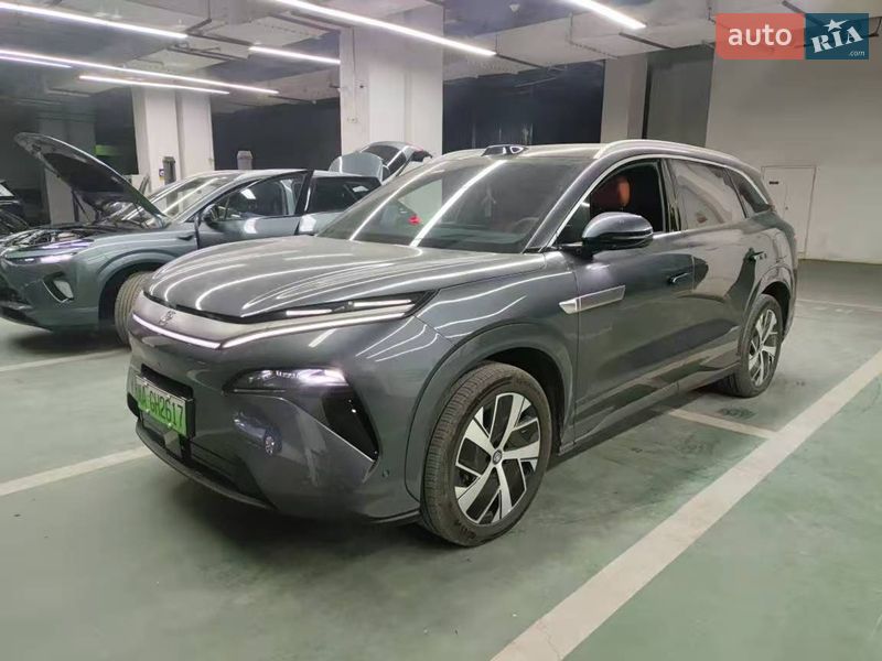 BYD Tang L 2025