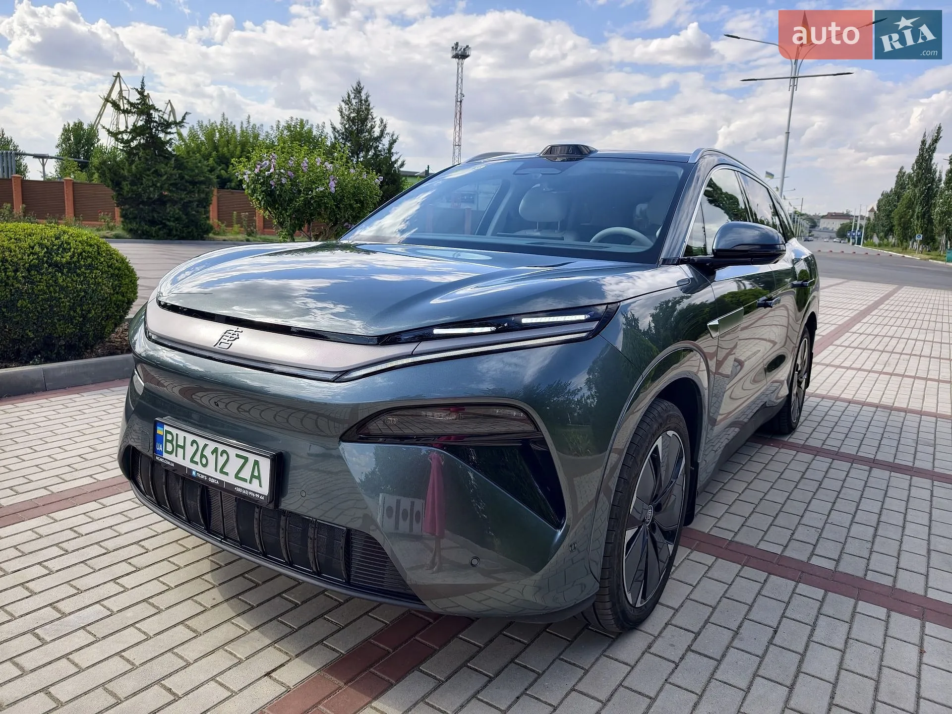 2025 BYD Tang - фото 1