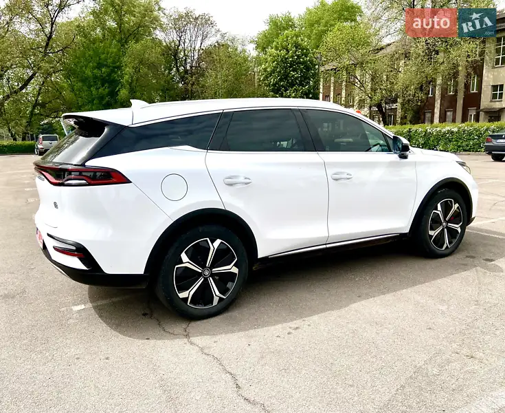 BYD Tang