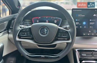 Внедорожник / Кроссовер BYD Tang 2022 в 