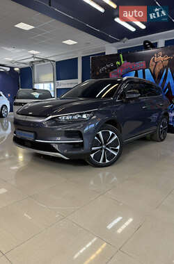 Позашляховик / Кросовер BYD Tang 2024 в 