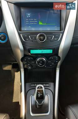 Внедорожник / Кроссовер BYD Yuan EV360 2018 в 