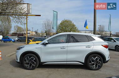 Позашляховик / Кросовер BYD Yuan Plus 2024 в 