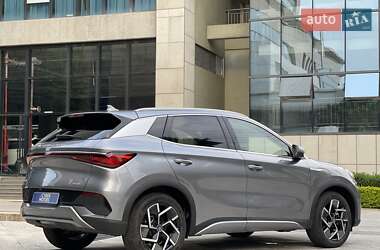 Позашляховик / Кросовер BYD Yuan Plus 2024 в 