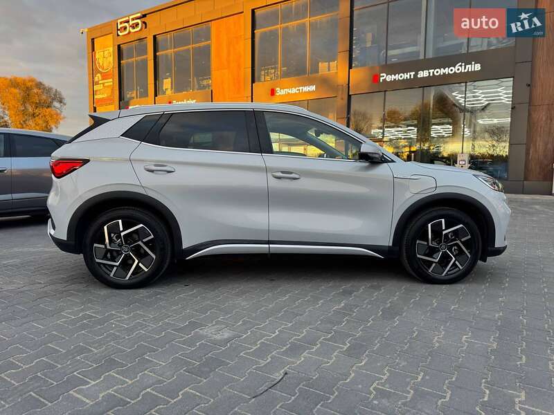 Внедорожник / Кроссовер BYD Yuan Plus 2023 в Киеве