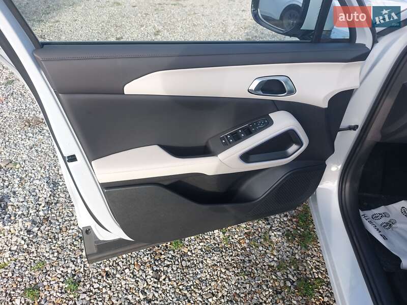 Внедорожник / Кроссовер BYD Yuan Up 2025 в Ужгороде