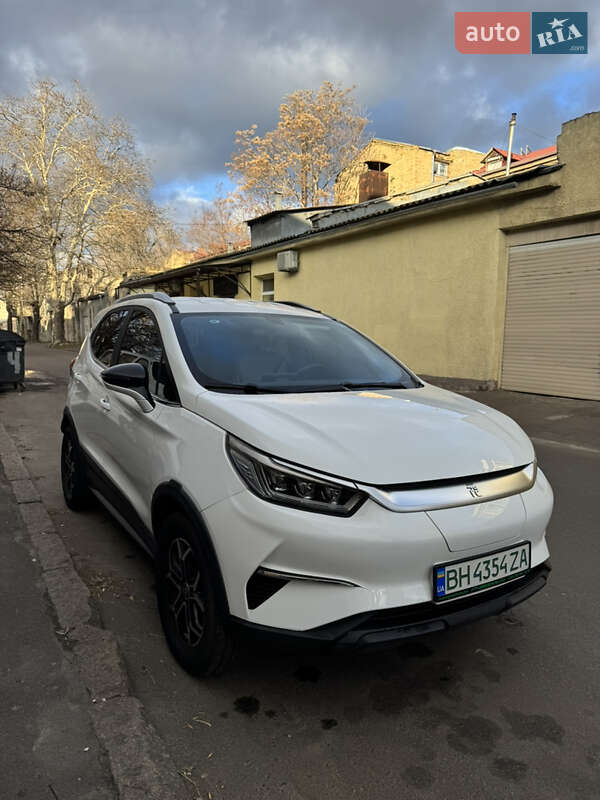 Внедорожник / Кроссовер BYD Yuan 2021 в Одессе
