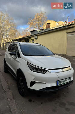 Позашляховик / Кросовер BYD Yuan 2021 в 