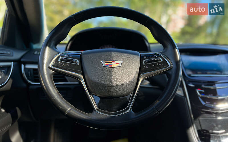 Седан Cadillac ATS 2015 в Львові