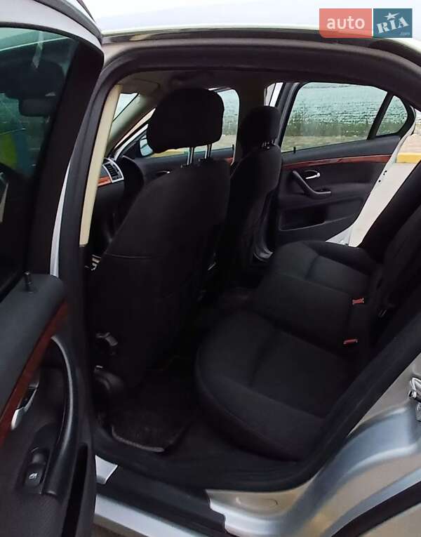 Седан Cadillac BLS 2006 в Гатне