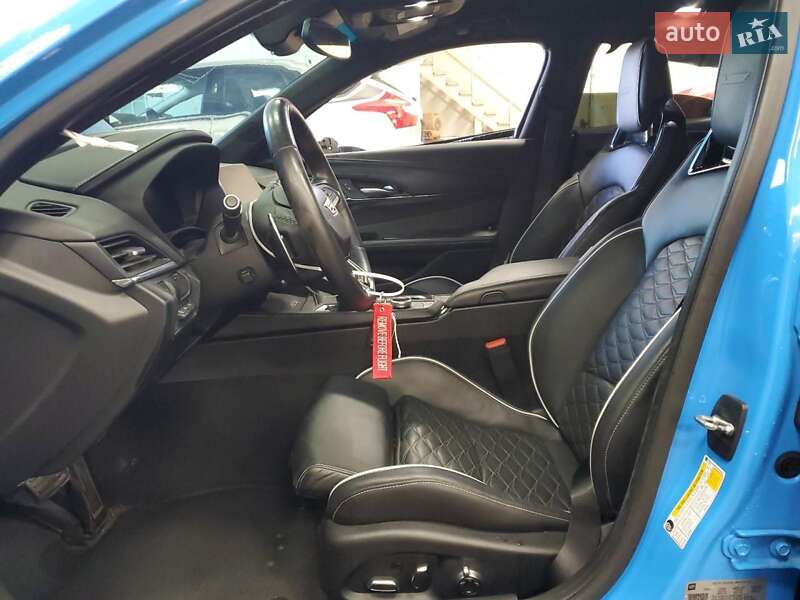 Седан Cadillac CT4-V 2022 в Львові