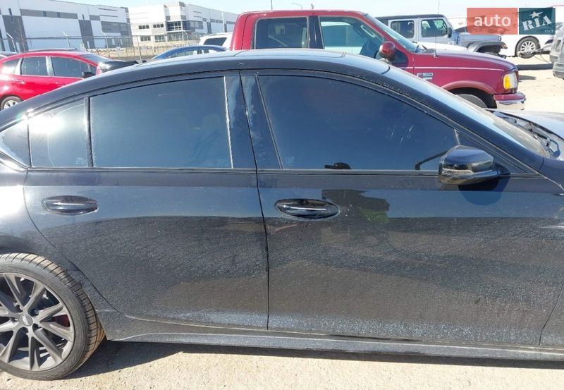 Седан Cadillac CT5 2020 в Львове