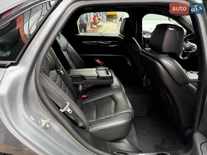 Седан Cadillac CT6 2019 в Львове