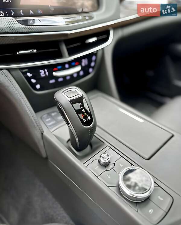 Седан Cadillac CT6 2018 в Киеве фото 15 Седан Cadillac CT6 2018 в Киеве