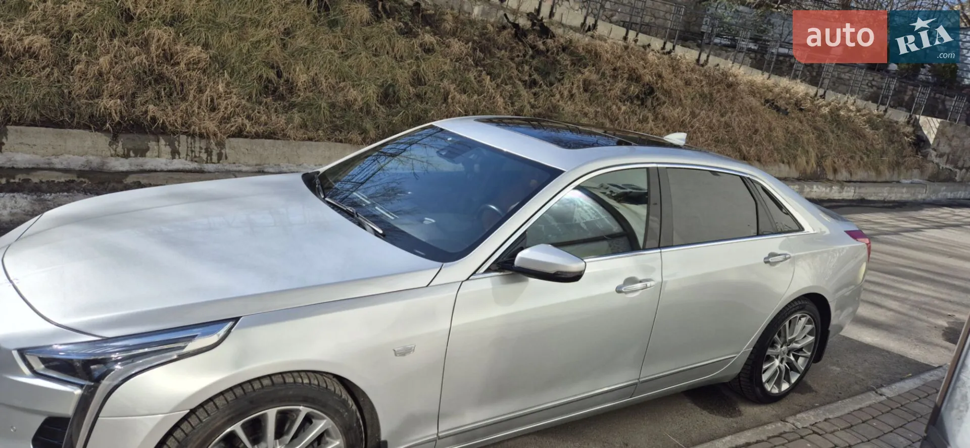 Cadillac CT6 2016 VIN 1G6KE5R61GU142328 фото оголошення 4 з 47