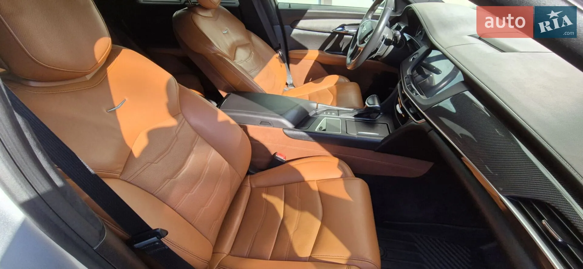 Cadillac CT6 2016 VIN 1G6KE5R61GU142328 фото оголошення 23 з 47