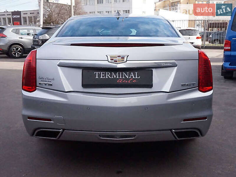 Седан Cadillac CTS 2014 в Чернівцях