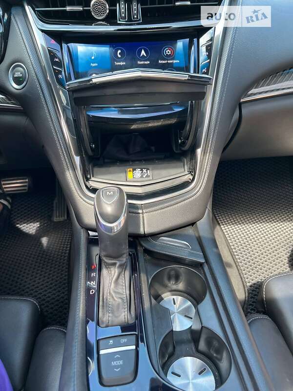 Седан Cadillac CTS 2017 в Святопетрівське