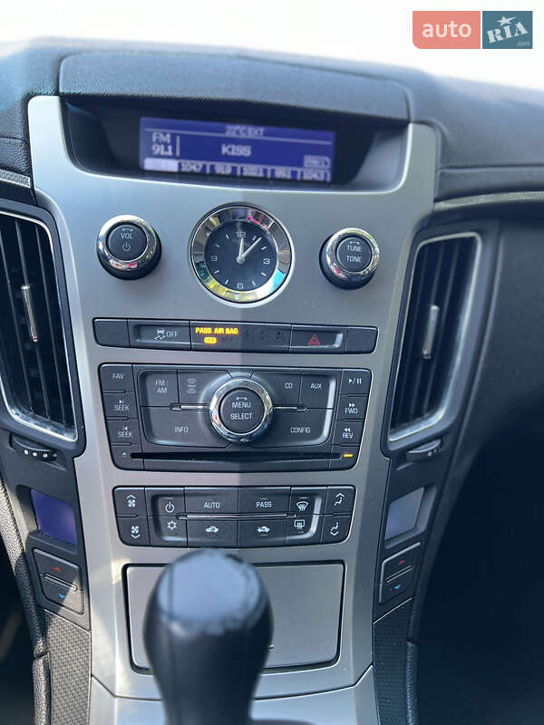 Седан Cadillac CTS 2012 в Львове