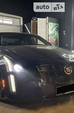 Седан Cadillac CTS 2013 в Львові