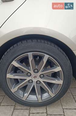 Седан Cadillac CTS 2014 в Львові