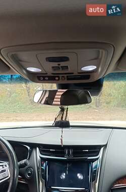 Седан Cadillac CTS 2014 в Львові