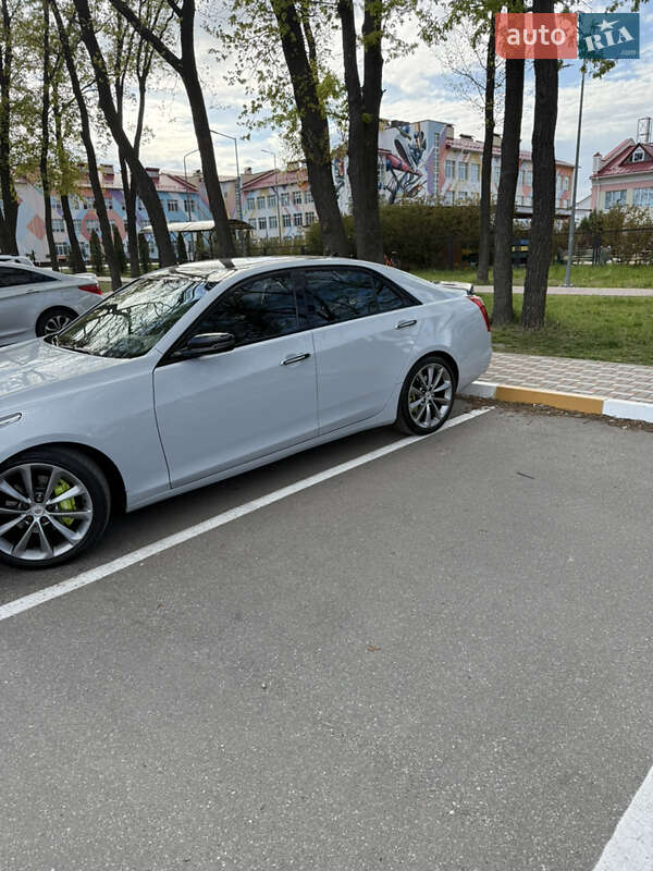 Седан Cadillac CTS 2013 в Києві