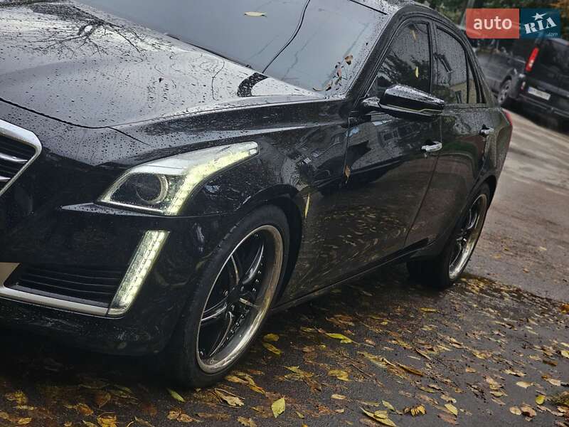Седан Cadillac CTS 2015 в Львове