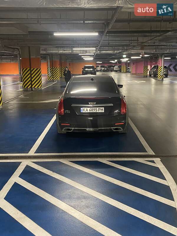 Седан Cadillac CTS 2015 в Ровно