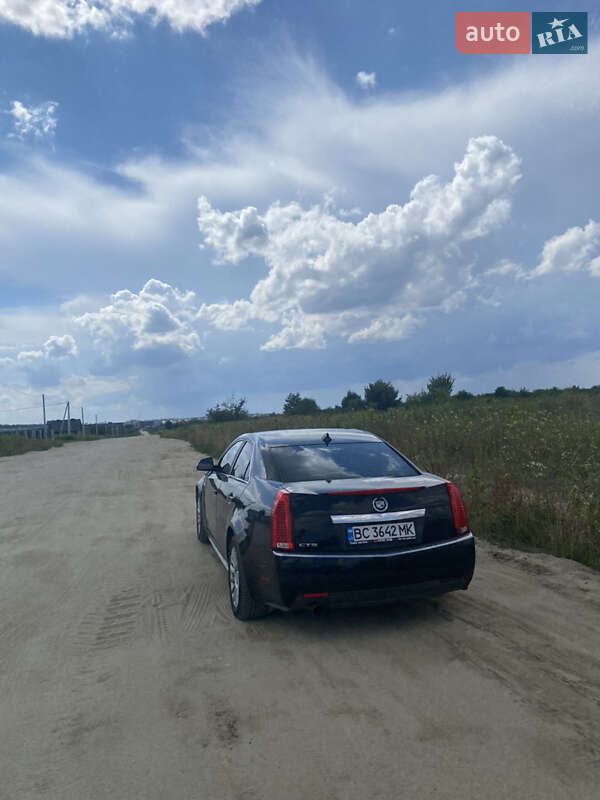 Седан Cadillac CTS 2012 в Львове