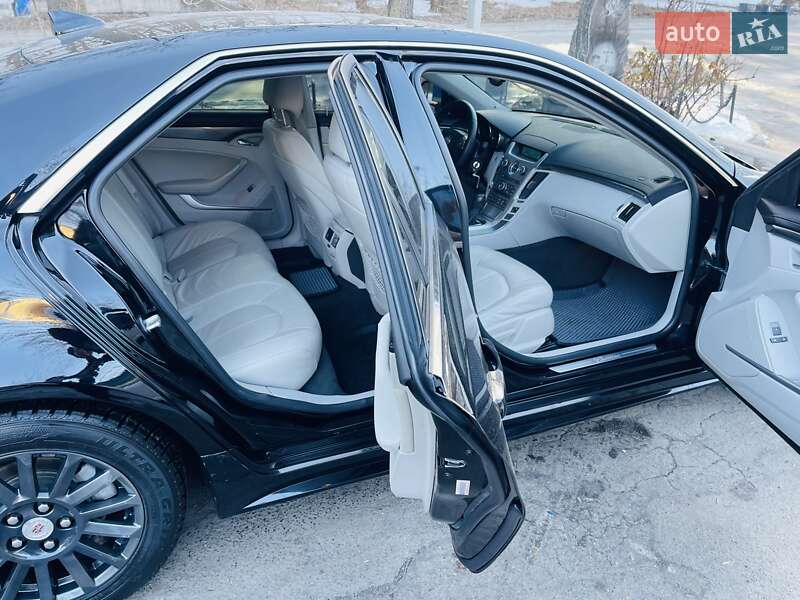 Седан Cadillac CTS 2012 в Киеве
