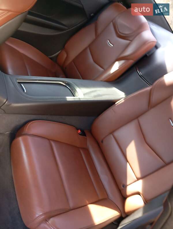 Купе Cadillac ELR 2013 в Ивано-Франковске
