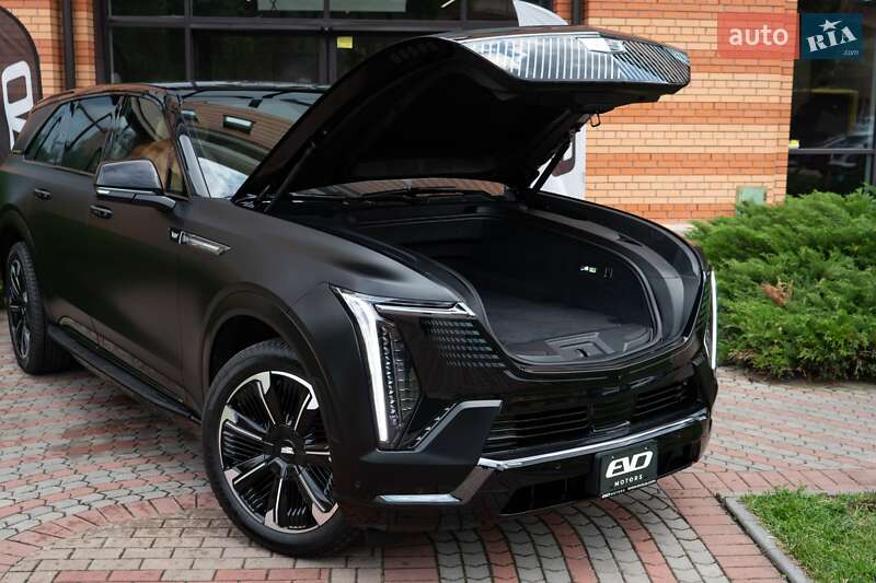 Внедорожник / Кроссовер Cadillac Escalade IQ 2025 в Киеве