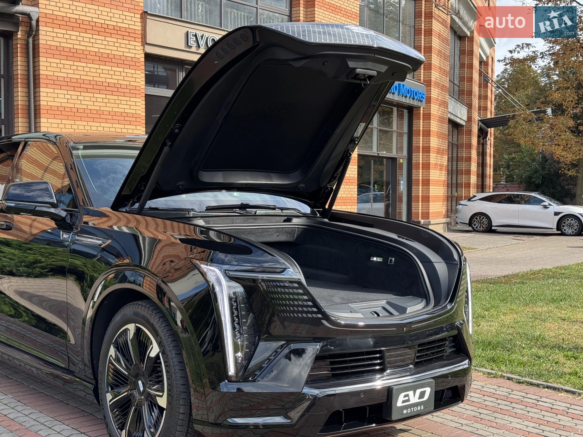 2024 Cadillac Escalade - мініатюра 17
