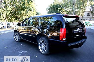 Внедорожник / Кроссовер Cadillac Escalade 2008 в 