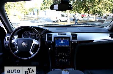 Внедорожник / Кроссовер Cadillac Escalade 2008 в 
