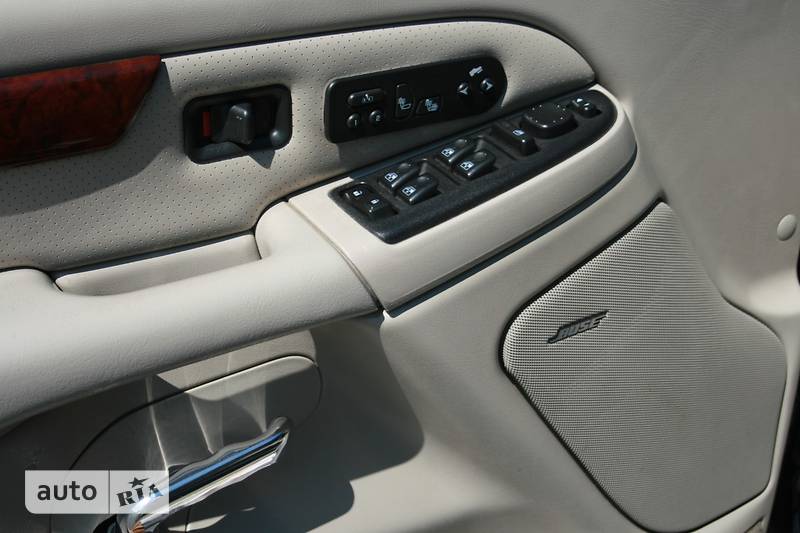 Внедорожник / Кроссовер Cadillac Escalade 2005 в Киеве