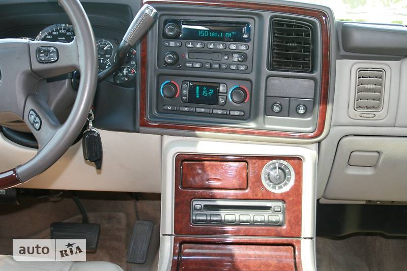 Внедорожник / Кроссовер Cadillac Escalade 2005 в Киеве