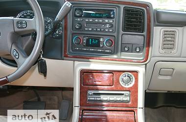Внедорожник / Кроссовер Cadillac Escalade 2005 в 