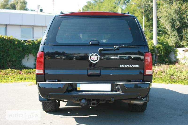 Внедорожник / Кроссовер Cadillac Escalade 2005 в Киеве