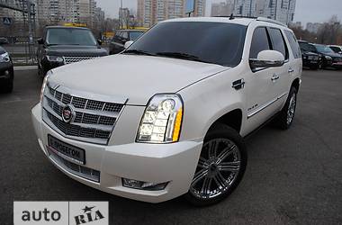 Внедорожник / Кроссовер Cadillac Escalade 2013 в 