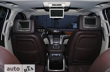 Внедорожник / Кроссовер Cadillac Escalade 2013 в 