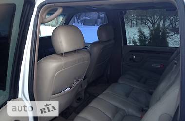 Внедорожник / Кроссовер Cadillac Escalade 2000 в 