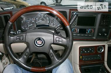 Внедорожник / Кроссовер Cadillac Escalade 2006 в 