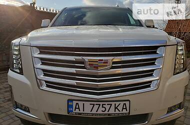 Внедорожник / Кроссовер Cadillac Escalade 2015 в Киеве