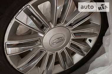 Внедорожник / Кроссовер Cadillac Escalade 2015 в 