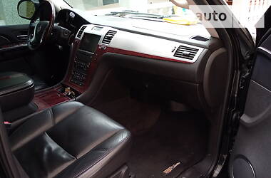 Внедорожник / Кроссовер Cadillac Escalade 2007 в 