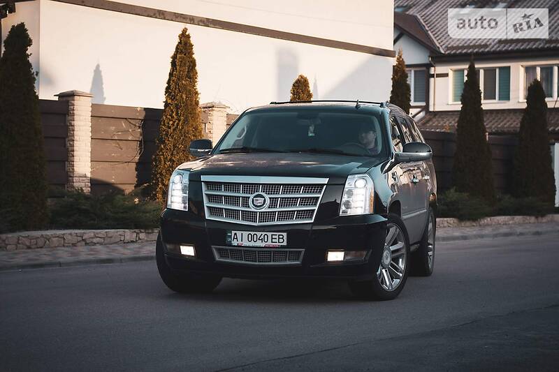 Внедорожник / Кроссовер Cadillac Escalade 2010 в Киеве