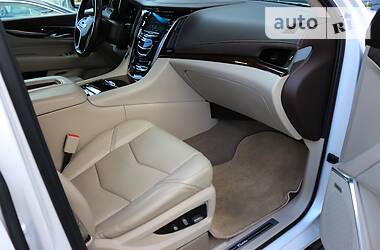 Внедорожник / Кроссовер Cadillac Escalade 2016 в 