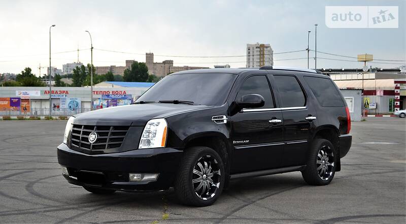 Внедорожник / Кроссовер Cadillac Escalade 2008 в 